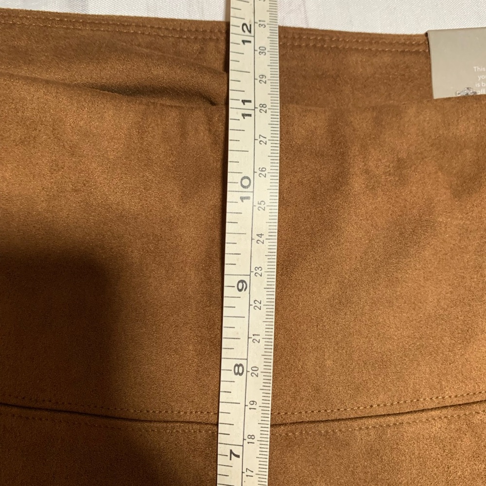 NWT Soft Surroundings Faux Suede Leggings. Size M. - Picture 8 of 10